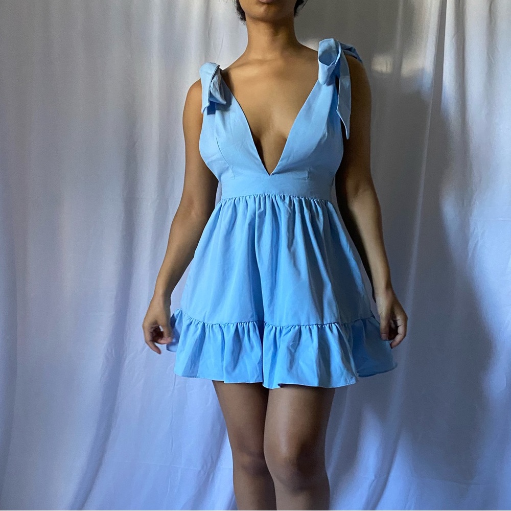 BEST OFFER Tiffany Blue Plunge Neck Pleated Mini Dress Medium